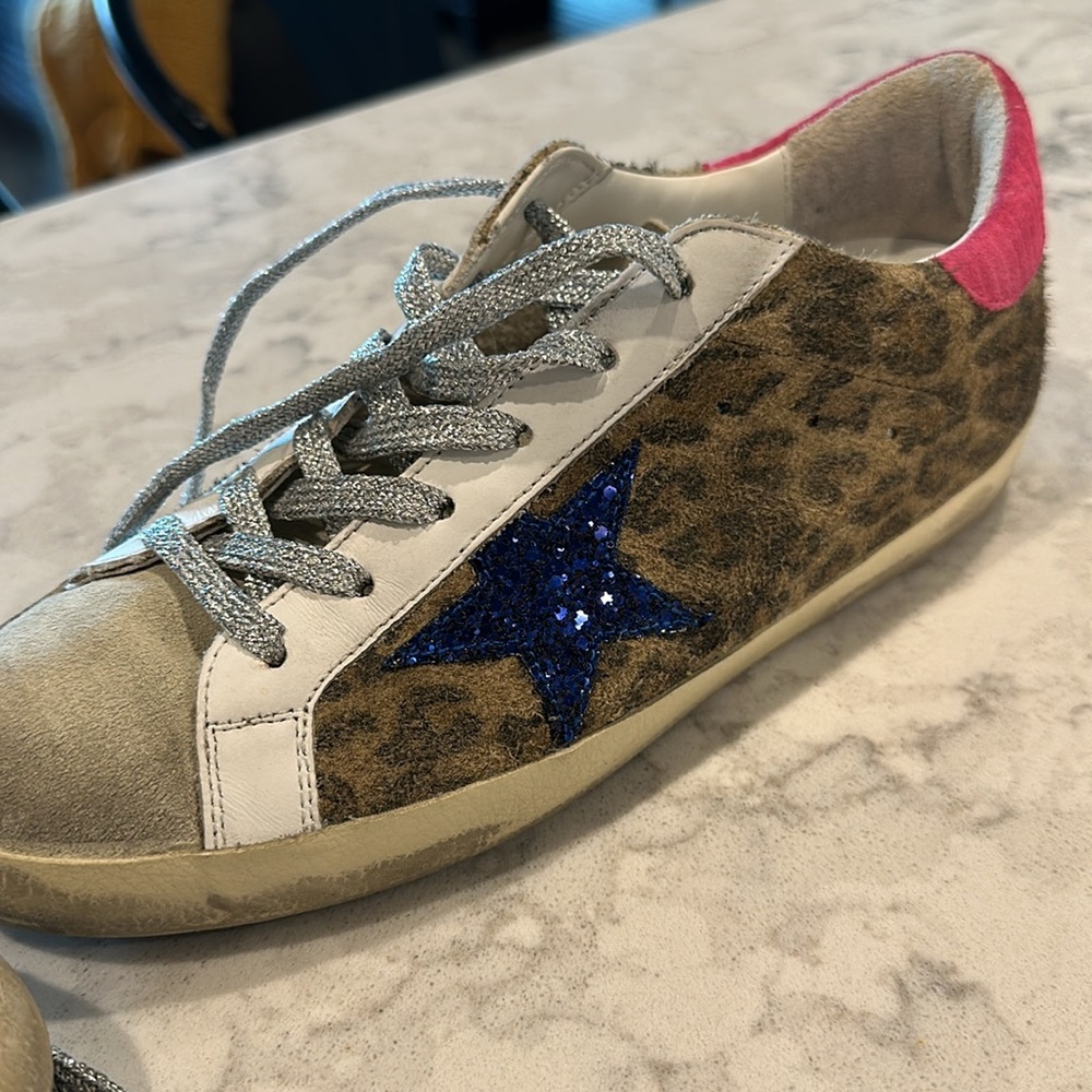 Golden Goose, only used a couple of times. Size 39 - Picture 6 of 7